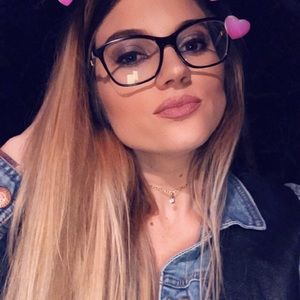 Meet your Posher, Erika